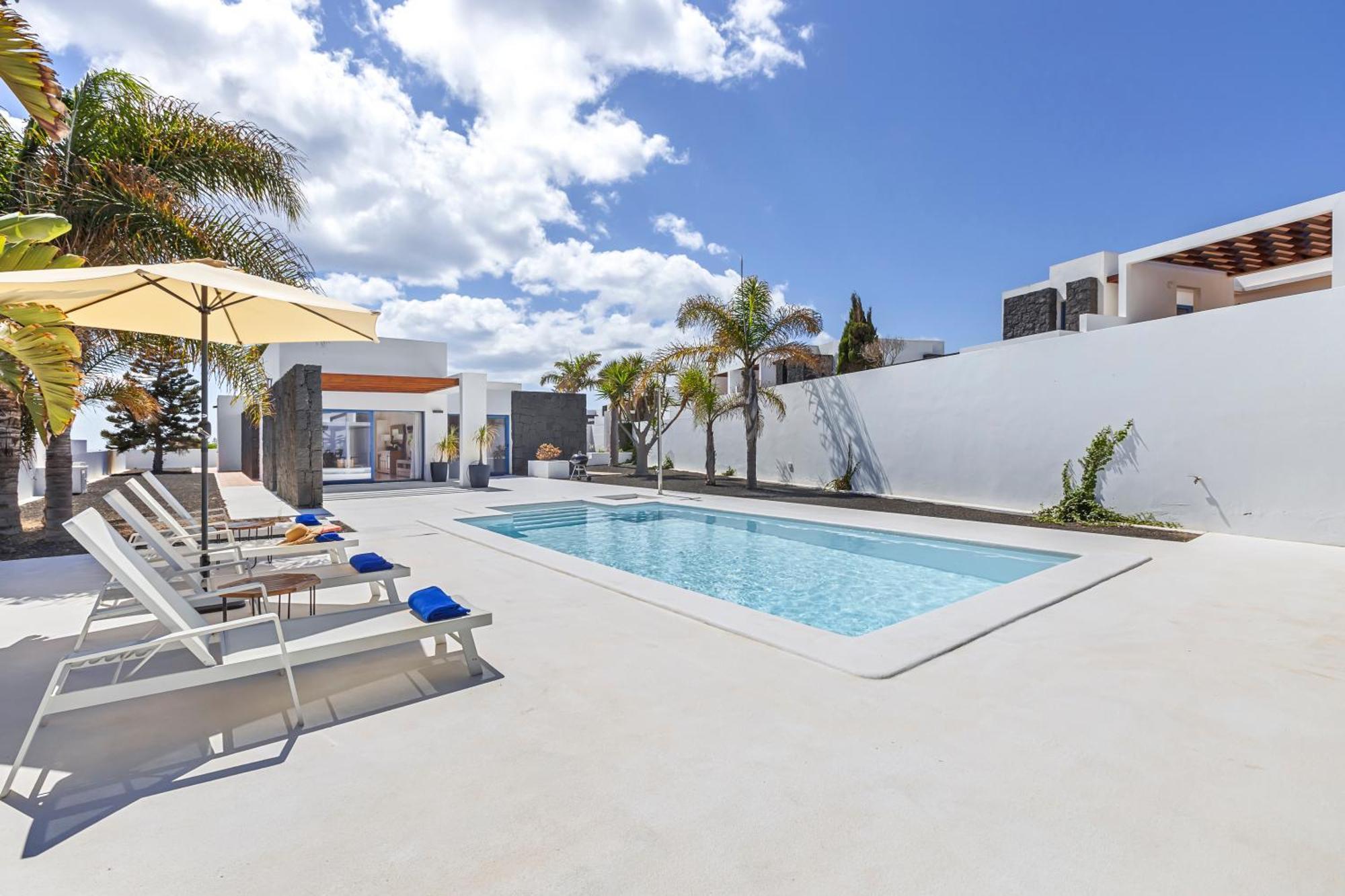 Villa Julia By Villalia Playa Blanca  Exterior photo